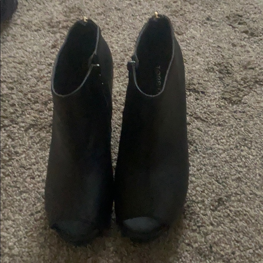 Black Wedge Heels
